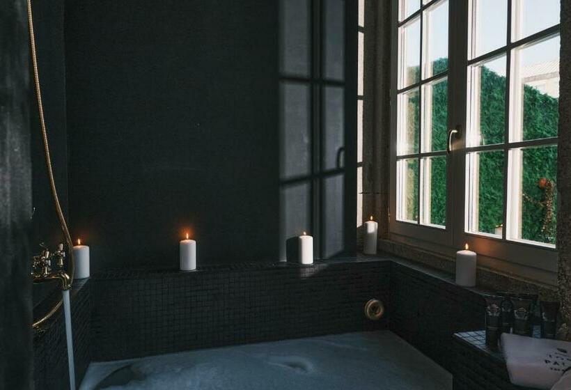 سوییت لوکس, Torel Palace Porto