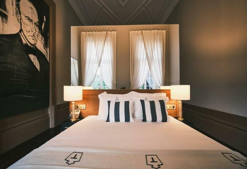 سوییت لوکس, Torel Palace Porto