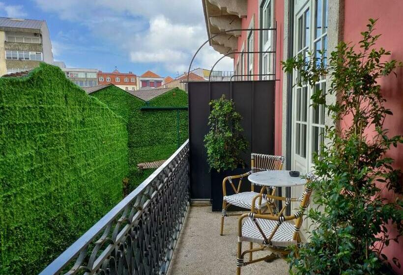 سوییت لوکس, Torel Palace Porto