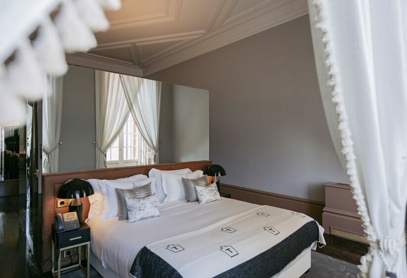 سوییت لوکس, Torel Palace Porto