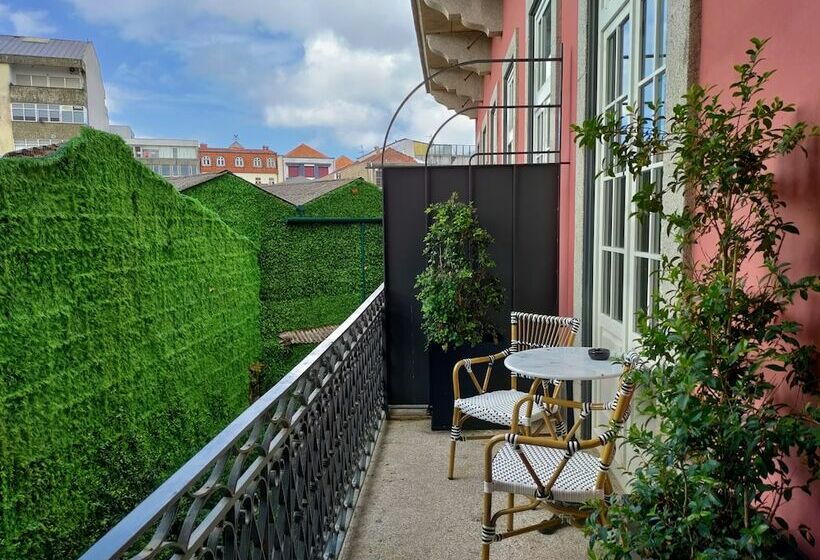 سوییت لوکس, Torel Palace Porto