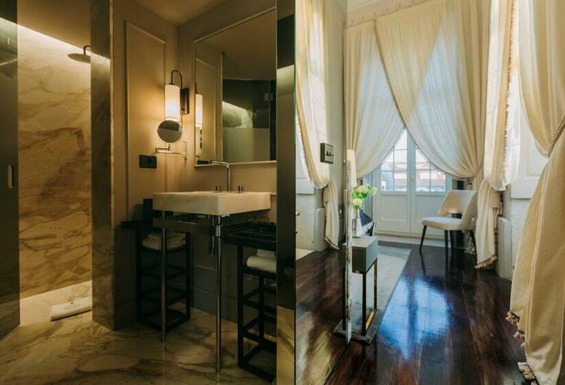 سوییت جونیور, Torel Palace Porto