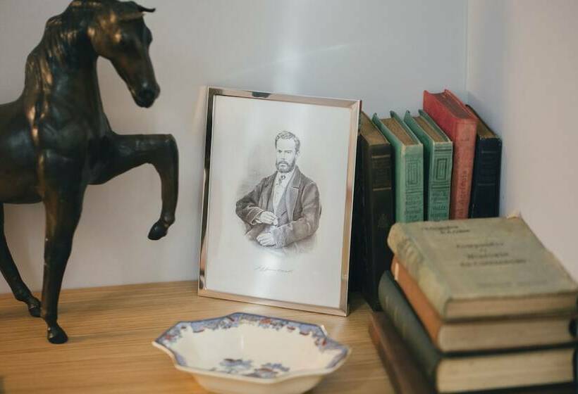 سوییت جونیور, Torel Palace Porto