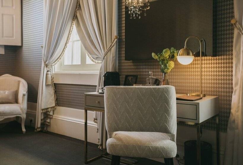 اتاق استاندارد, Torel Palace Porto