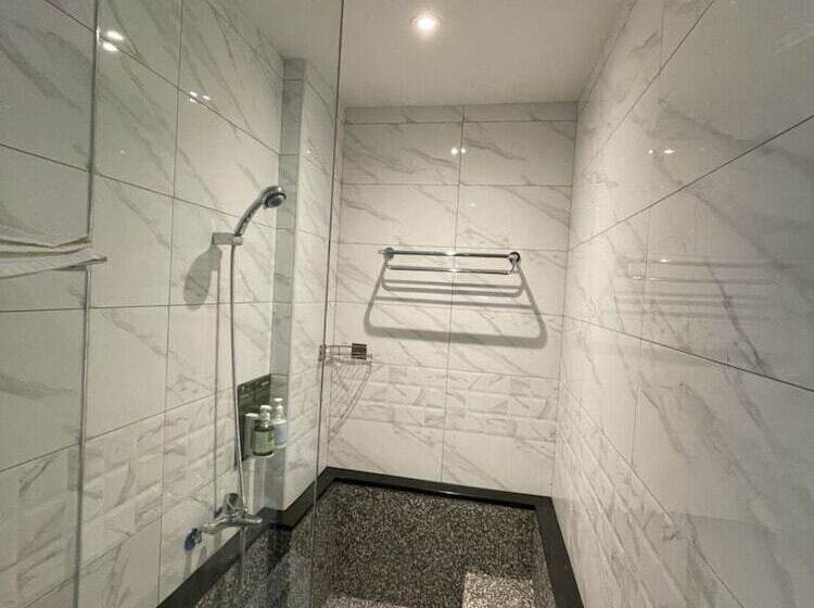 اتاق استاندارد چهار تخته, Wujie Childlike B&b