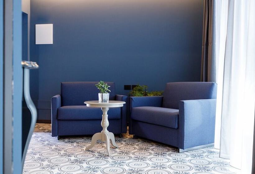 Семейный Номер, Deville