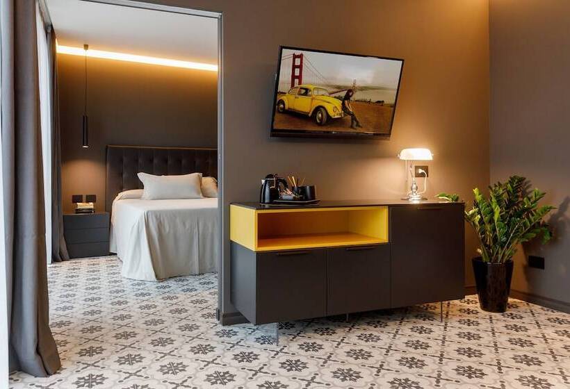 Family Suite, Deville