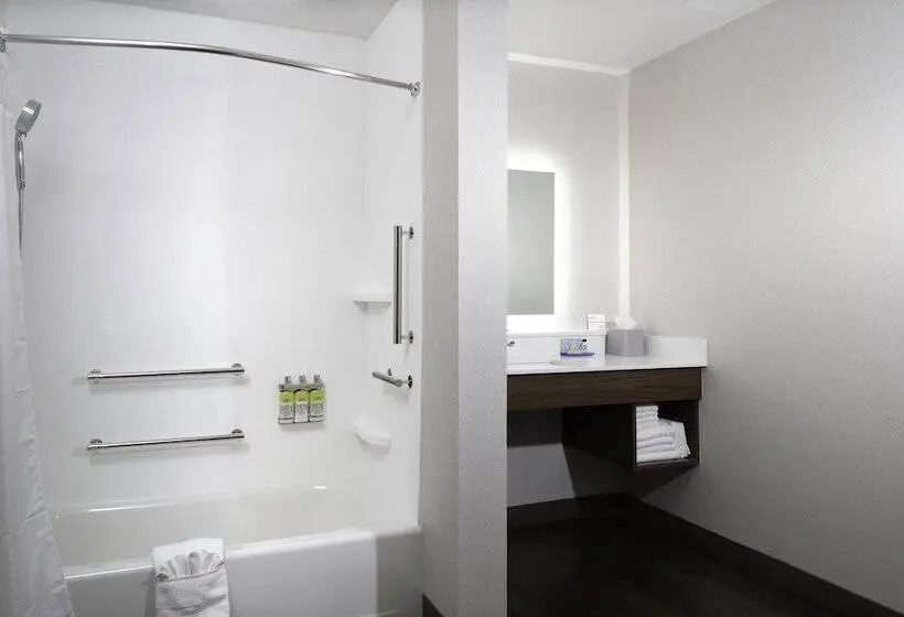 身障者適用スイートルーム, Holiday Inn Express & Suites The Dalles, An Ihg