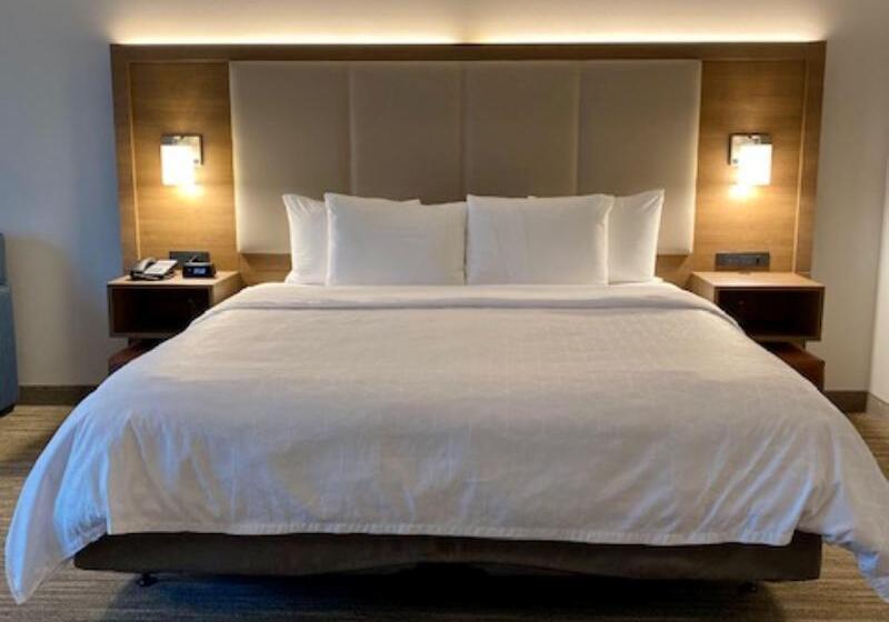 Büyük Çift Kişilik Yataklı Süit, Holiday Inn Express & Suites The Dalles, An Ihg