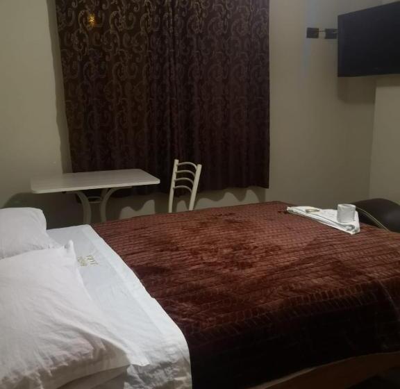 اتاق استاندارد یک نفره, Hostal Jara