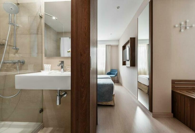 Camera Standard, Exe Saldanha