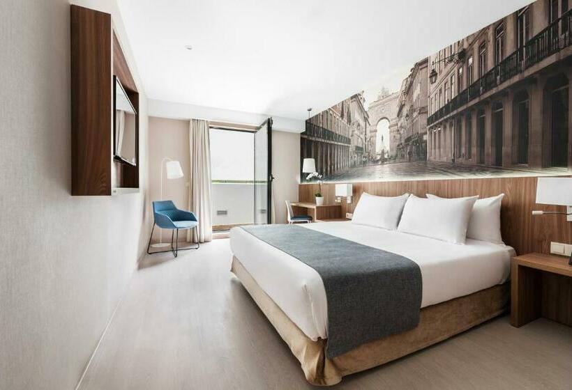 Camera Standard, Exe Saldanha