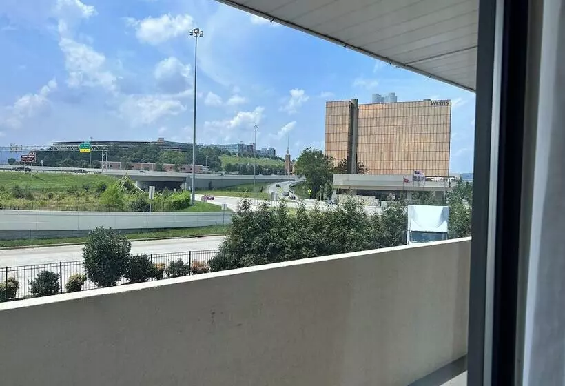 ２ダブルベッドのスタンダードルーム, Bo, A Days Inn By Wyndham Chattanooga Downtown