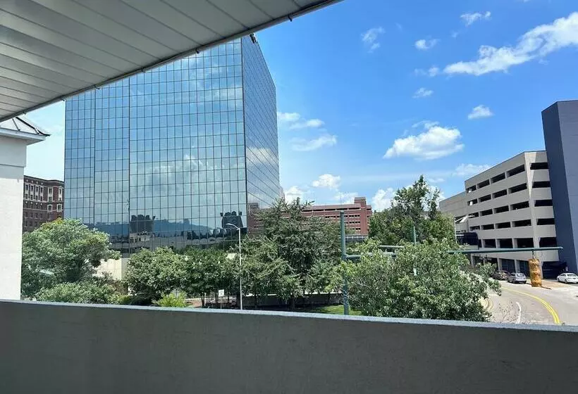 ２ダブルベッドのスタンダードルーム, Bo, A Days Inn By Wyndham Chattanooga Downtown