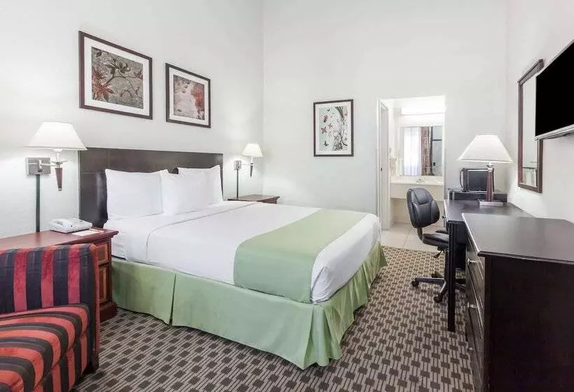 سوییت, Days Inn By Wyndham Irving Grapevine Dfw Airport North