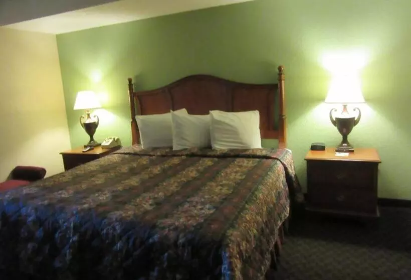 キングサイズベッドのスイートルーム, Days Inn & Suites By Wyndham Se Columbia Ft Jackson