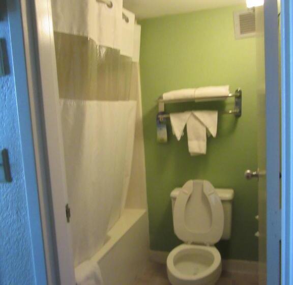 Standard Room 2 Double Beds