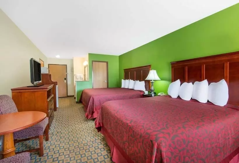 スタンダードスタジオ, Days Inn & Suites By Wyndham Wichita
