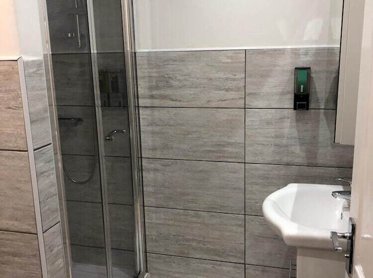 חדר סטנדרט, Broadway Inn