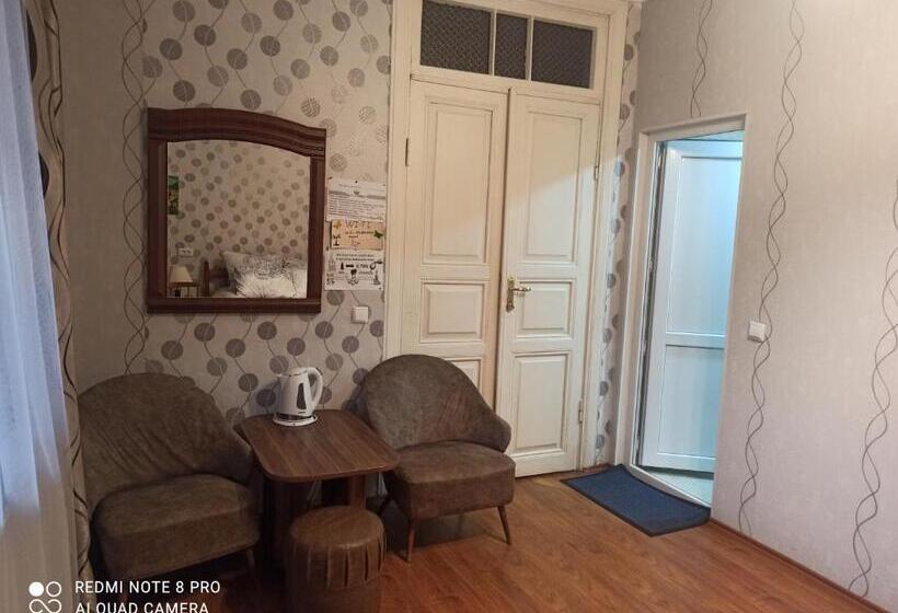 اتاق استاندارد, Old Street