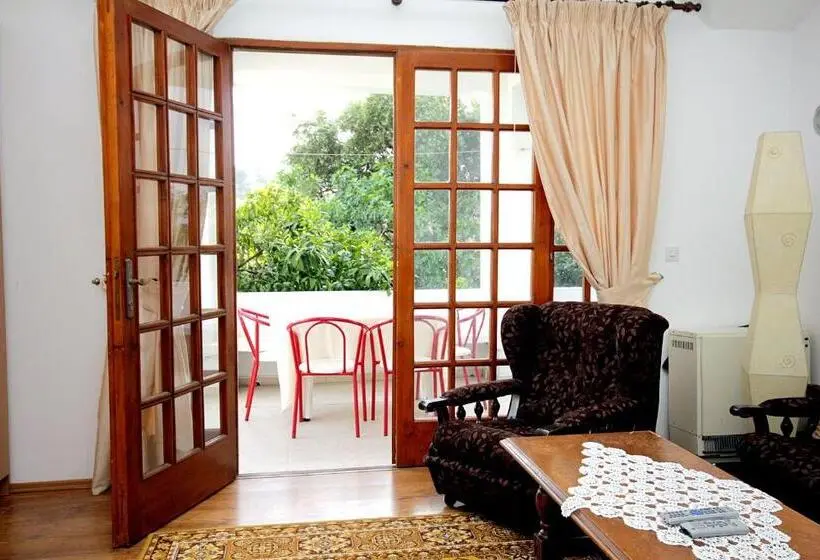 استودیو استاندارد با چشمانداز باغ, Guesthouse Drašković