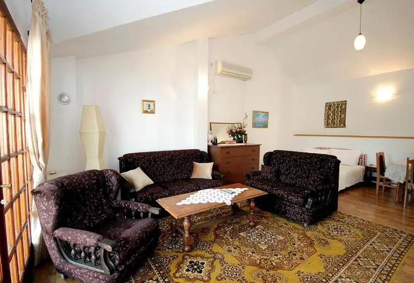 استودیو استاندارد با چشمانداز باغ, Guesthouse Drašković
