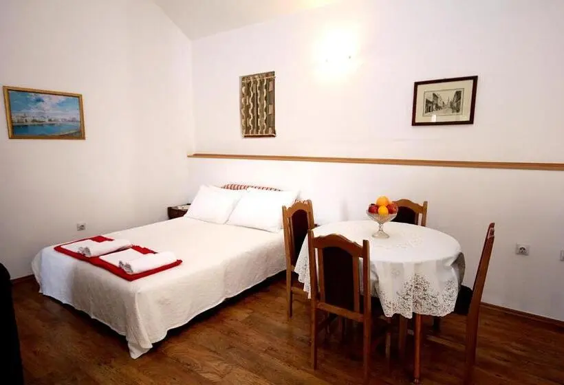 استودیو استاندارد با چشمانداز باغ, Guesthouse Drašković