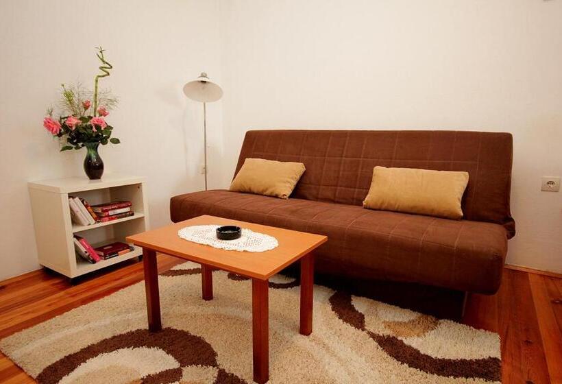 آپارتمان 1 خوابه با تراس, Guesthouse Drašković