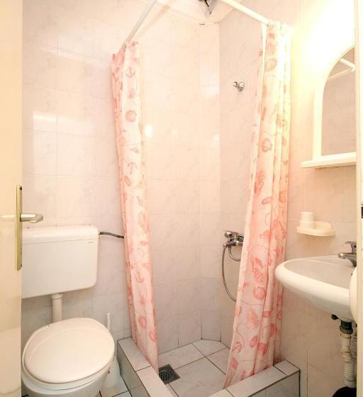 اتاق اکونومی, Guesthouse Drašković