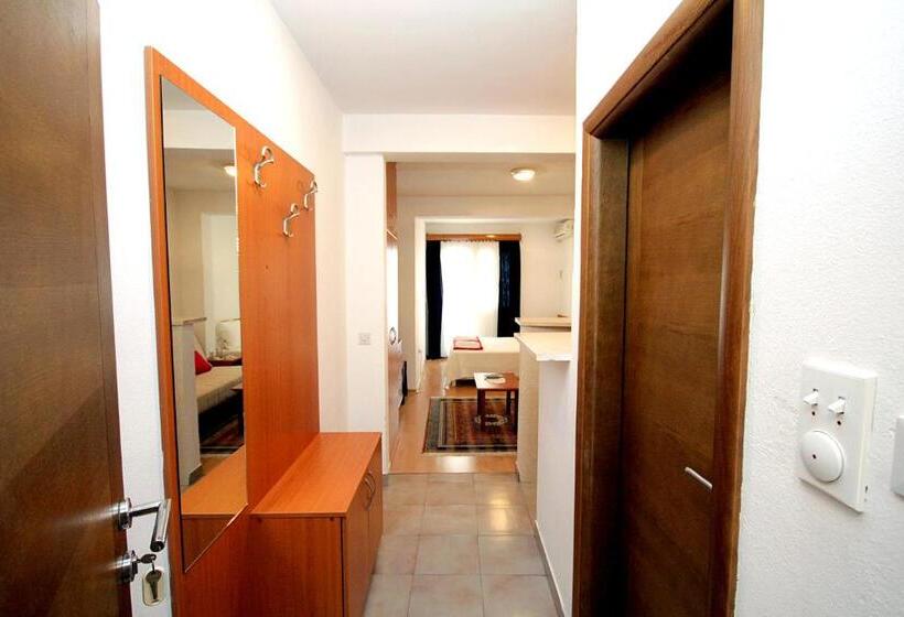 استودیو استاندارد با تراس, Guesthouse Drašković