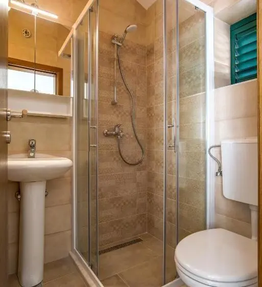 استودیوی استاندارد, Guesthouse Drašković