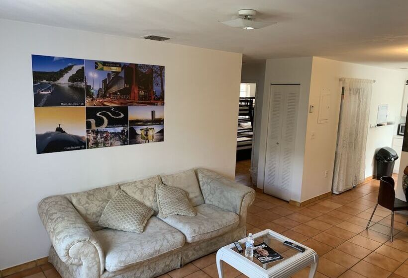 Cama em Quarto Compartilhado, Hostel Brazilian