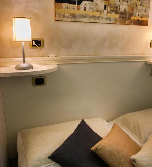 غرفة ديلوكس مطلّة علي البحر مزوَّدة بشُرفة, Pensione Degli Ulivi