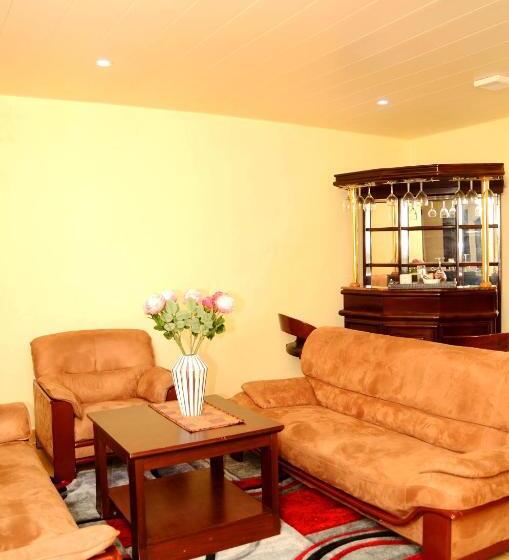 מיטת קינג בסוויטה, The Cape