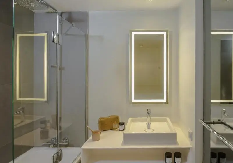キングサイズベッドのクラシックルーム, Novotel Paris Porte Versailles
