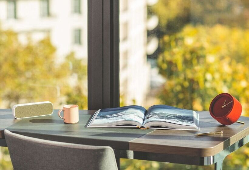 سوییت جونیور, Novotel Paris Porte Versailles