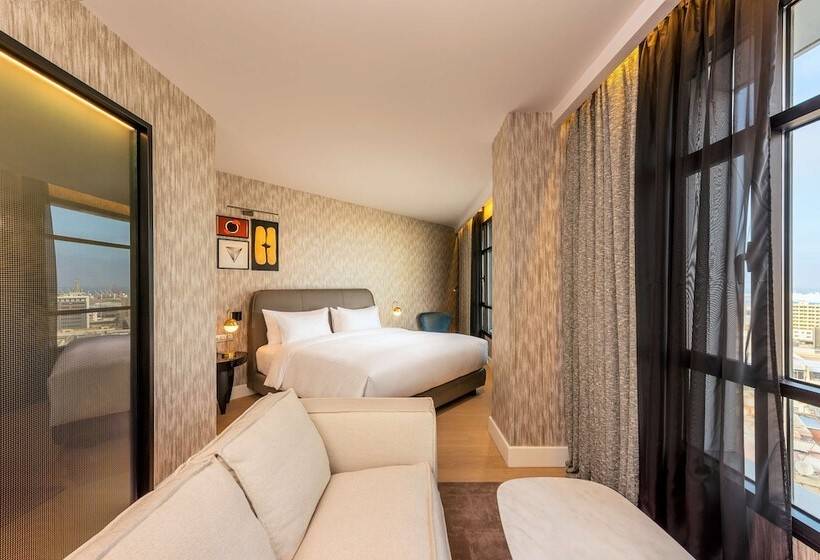 سوییت جونیور, Radisson Blu Hotel Casablanca City Center