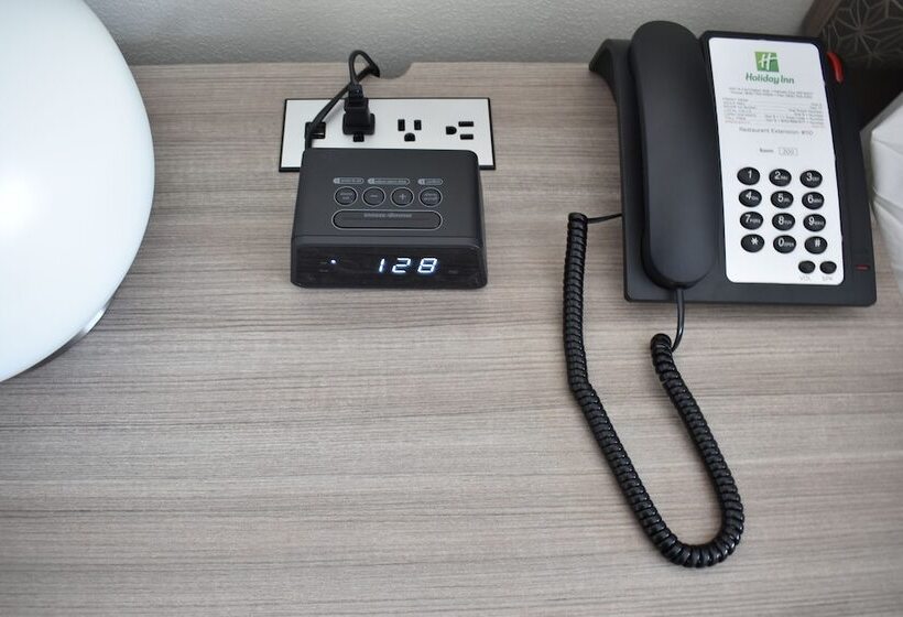 Номер Стандарт, Holiday Inn Kansas City Northeast, An Ihg