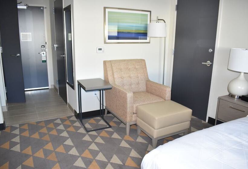 Номер Стандарт, Holiday Inn Kansas City Northeast, An Ihg