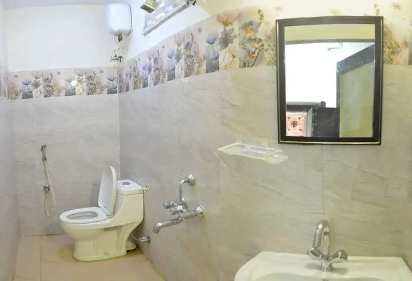 デラックスルーム, Rajalakshmi Guest House