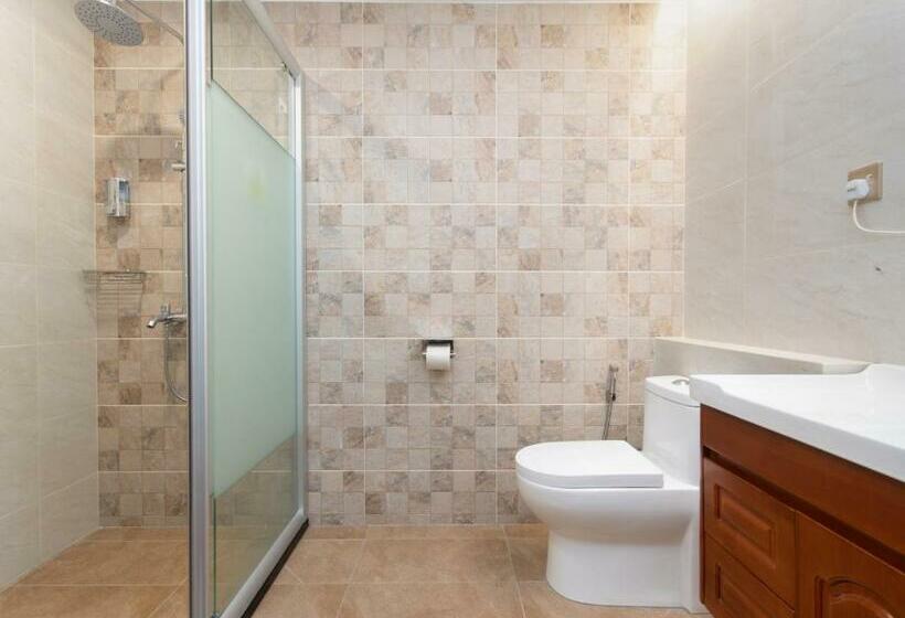 Трехместный Номер Deluxe, Regent Hotel By Oyo Rooms