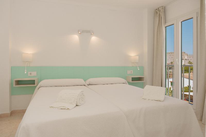 带大床的标准间, Regent Hotel By Oyo Rooms