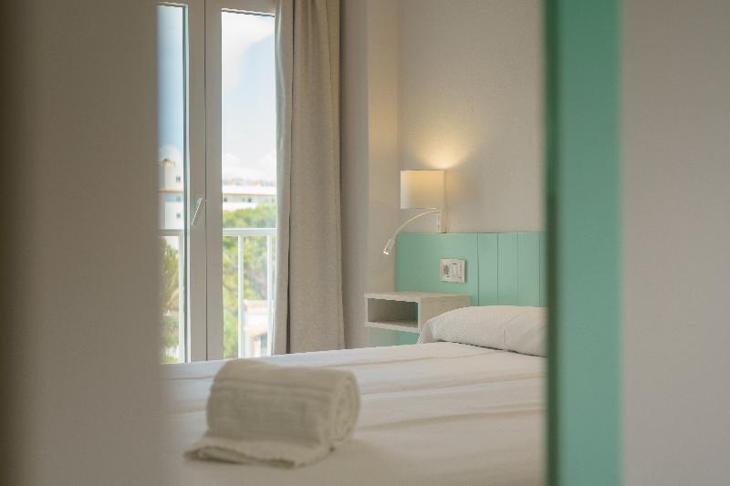 带大床的标准间, Regent Hotel By Oyo Rooms