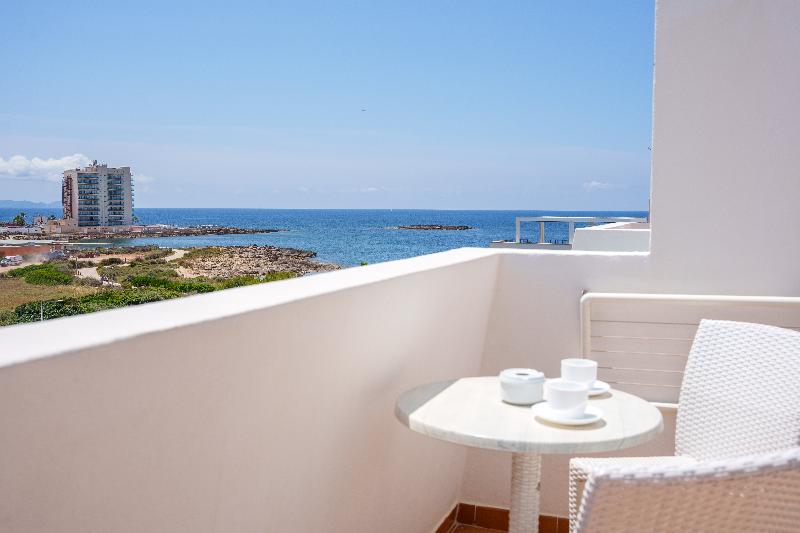 带大床的标准间, Regent Hotel By Oyo Rooms