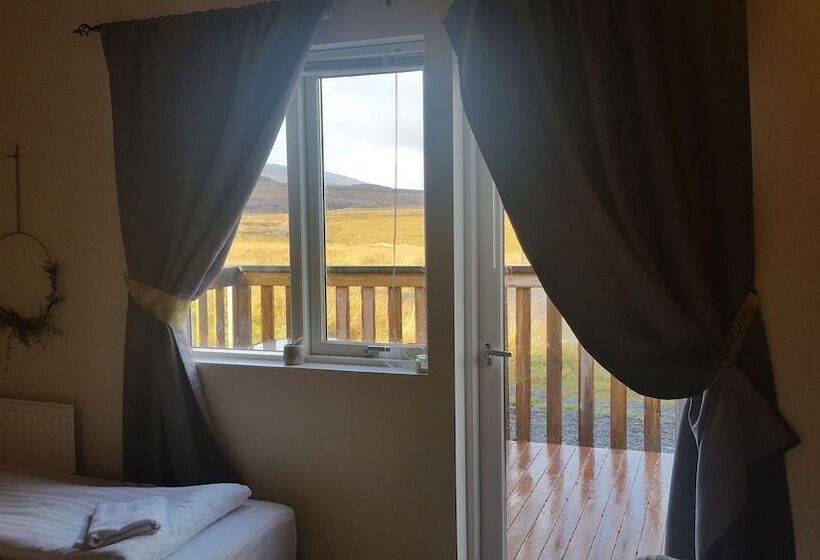 اتاق خانوادگی, Litlabjarg Guesthouse