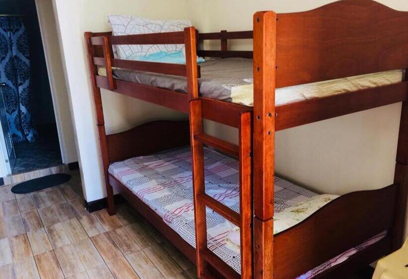 패밀리 룸, Banga An Bnb And Coffee House