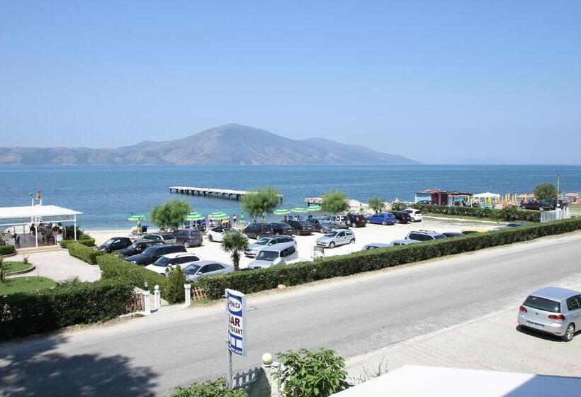 اتاق سه نفره دلوکس با چشم‌انداز دریا, Lepenica