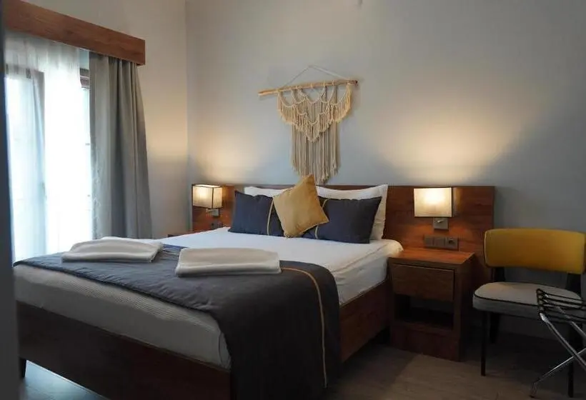 اتاق استاندارد با چشم‌انداز کوهستان, Room 23