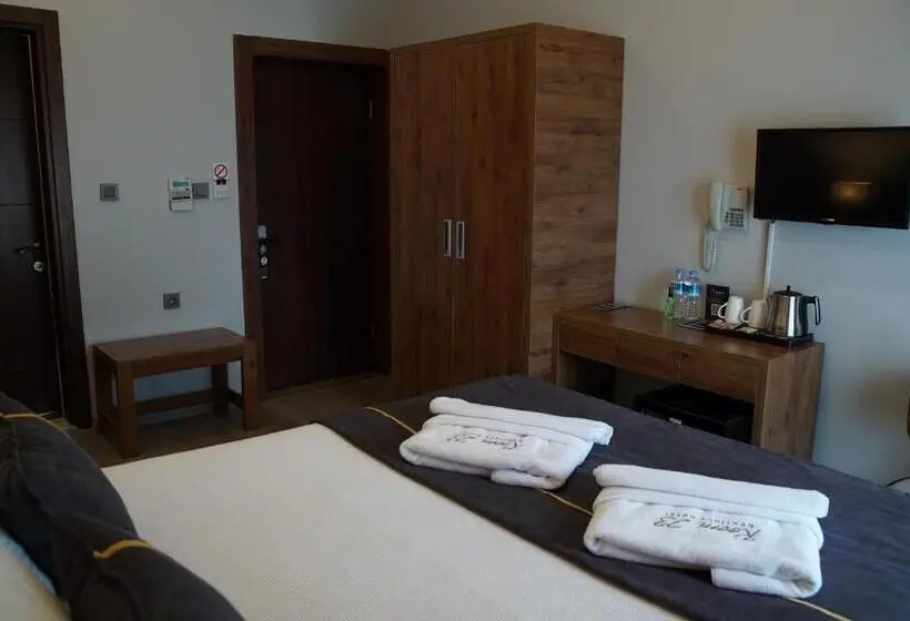 اتاق استاندارد با چشم‌انداز دریا, Room 23