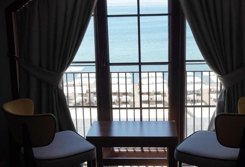 اتاق خانوادگی با چشمانداز دریا, Room 23